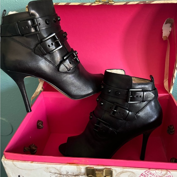 Michael Kors, black leather, size 9 - Picture 2 of 14